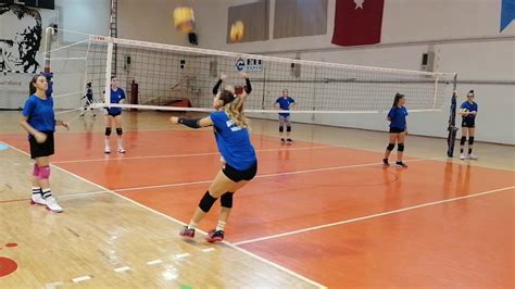 "Voleybolda Takım Çalışması ve Stratejiler"